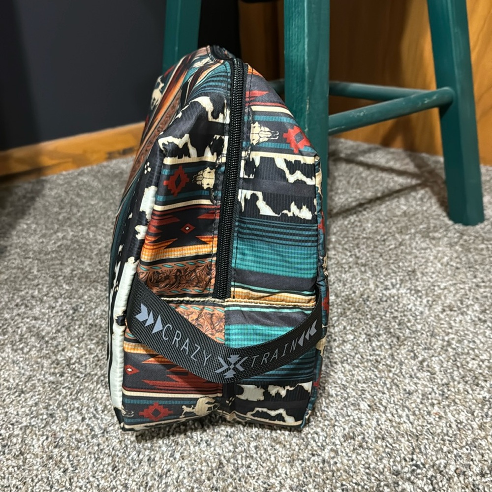 Western cosmetic bag